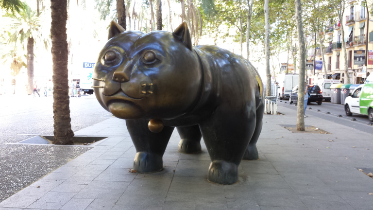 Gato do escultor colombiano Fernando Botero nas ramblas de El Raval