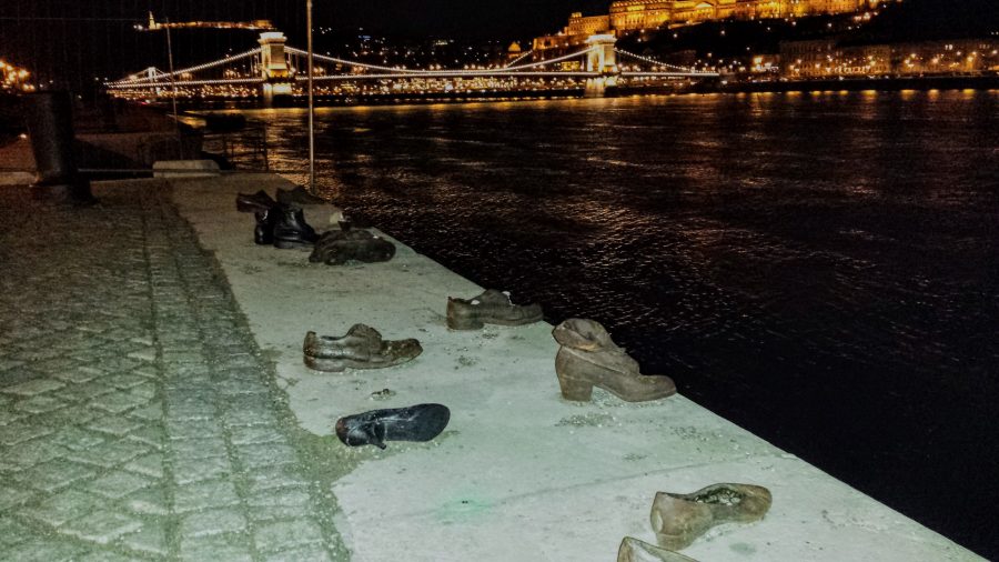 Sapatos a beira do Danúbio - Budapeste